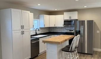 205 E Prospect St, Aurora, MO 65605