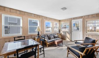 30 N PENNSYLVANIA Ave, Bethany Beach, DE 19930