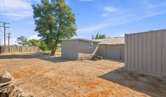 10840 Cedar St, Armona, CA 93202