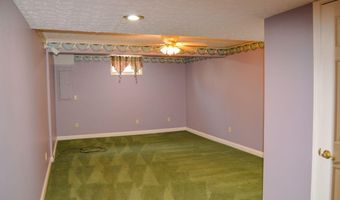 166 Castleton Dr, Bardstown, KY 40004
