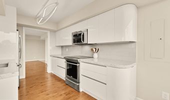 5000 BATTERY Ln 804, Bethesda, MD 20814
