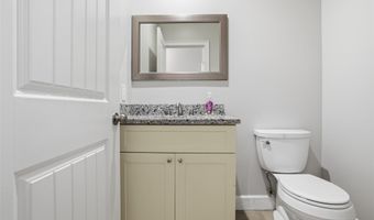 34 Meadow Ln, Amityville, NY 11701