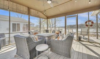 1001 Sunshine Run, Arnolds Park, IA 51331