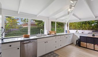 32 Pilipu Pl A, Kailua, HI 96734