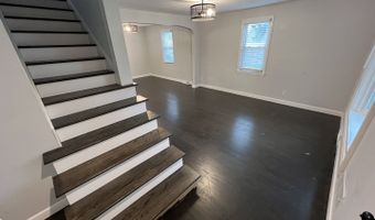 17 N Iowa Ave, Addison, IL 60101