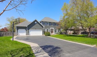 3741 Persimmon Dr, Algonquin, IL 60102