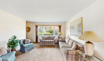 42 Plainfield Rd, Albertson, NY 11507