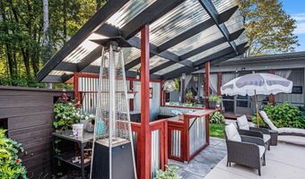 60 Alta Dl NE, Ada, MI 49301