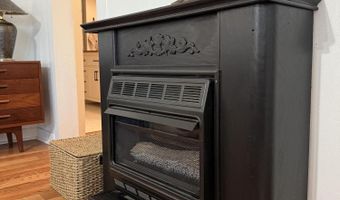 305 E Webster Ave, Ava, MO 65608