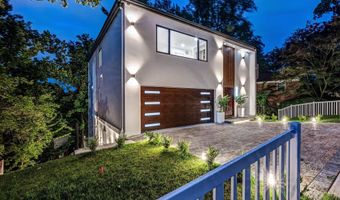 2321 N RICHMOND St, Arlington, VA 22207