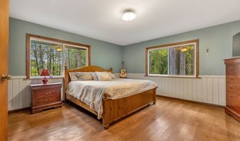 42274 ZIAK GNAT CREEK Ln, Astoria, OR 97103