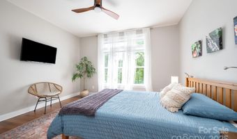 209 Patriots Dr, Asheville, NC 28805