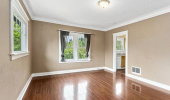 504 ABERNETHY Rd, Oregon City, OR 97045