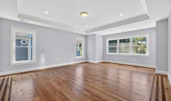 8905 HEMPSTEAD Ave, Bethesda, MD 20817