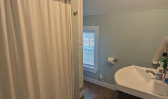 664 Columbia St, Berne, IN 46711