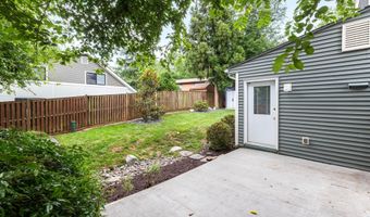 6352 12TH St N, Arlington, VA 22205