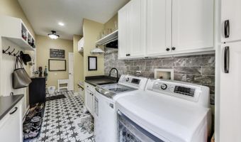 913 S DRYDEN Pl, Arlington Heights, IL 60005