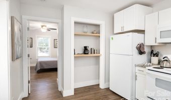 18 Oteen Park Pl, Asheville, NC 28805