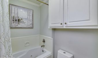317 Greensboro Dr, Brandon, MS 39047