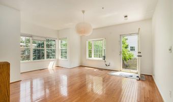1155 Freesia Ct, Ann Arbor, MI 48105