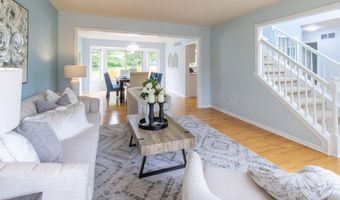 2864 Mystic Dr, Ann Arbor, MI 48103