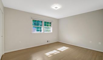 3820 WINTERSET Dr, Annandale, VA 22003