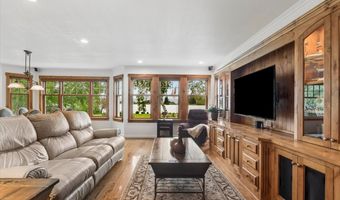 225 Siderius Ln, Bigfork, MT 59911