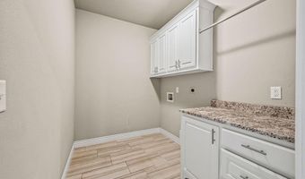 702 SE Eaton St, Bentonville, AR 72712
