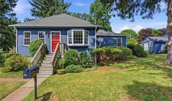 16 Brown Ave, Barrington, RI 02806