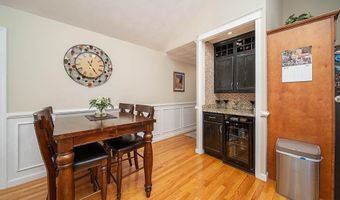 1421 Douglas Ave E, North Providence, RI 02904