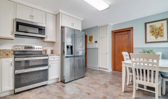 253 Thomas Rd, Blakeslee, PA 18610