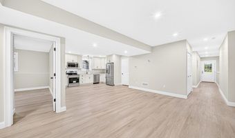 6 Mchugh Ave, Billerica, MA 01821