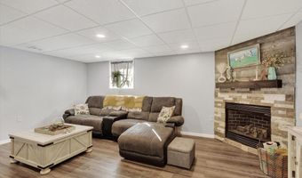 180 ABBOTTS Dr, Abbottstown, PA 17301