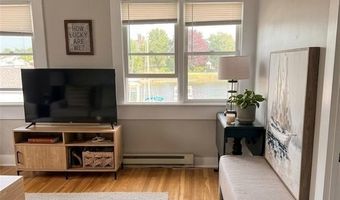 1 Phillips St B, North Kingstown, RI 02852