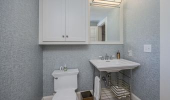 2012 Broad St, Camden, SC 29020