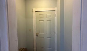 98 Bayview St, Belfast, ME 04915