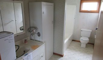56 Danyow Dr, Addison, VT 05491