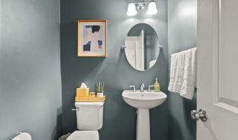 4798 VIRGINIA St, Alexandria, VA 22312