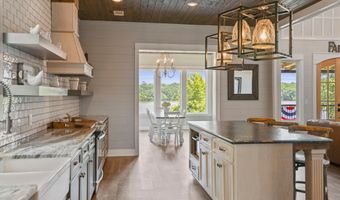 722 Lakeshore Dr, Autaugaville, AL 36003