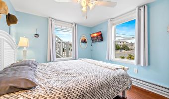 130 Chatsworth Ave 1, Beach Haven, NJ 08008