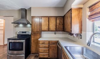 906 TOWNSEND Ave, Aztec, NM 87410