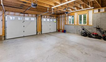 52 Chase Cir, Center Harbor, NH 03226