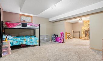 901 Geneva Dr, Alexandria, MN 56308