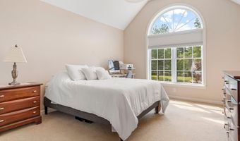 179 Windsor Dr, Auburn, NH 03032