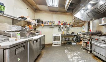 325 SE 2nd St, Bandon, OR 97411