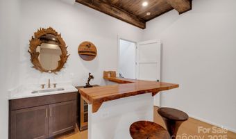 404 Silver Eagle Trl, Banner Elk, NC 28604