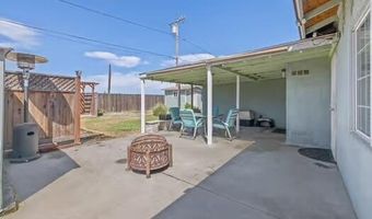 11428 Redwood St, Armona, CA 93202