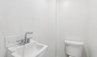 4 Washington St, Bath, ME 04530