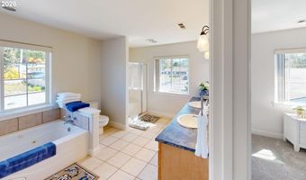714 PIONEER Rd B4, Brookings, OR 97415