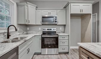 932 Friendly Cir, Asheboro, NC 27205
